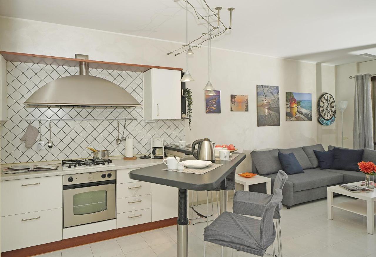 Casa Rudi - Gardagate Apartment Sirmione Exterior foto